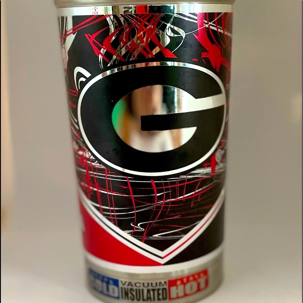 Tailgate ready! 24 oz UGA vacuum insulated tumbler NWT